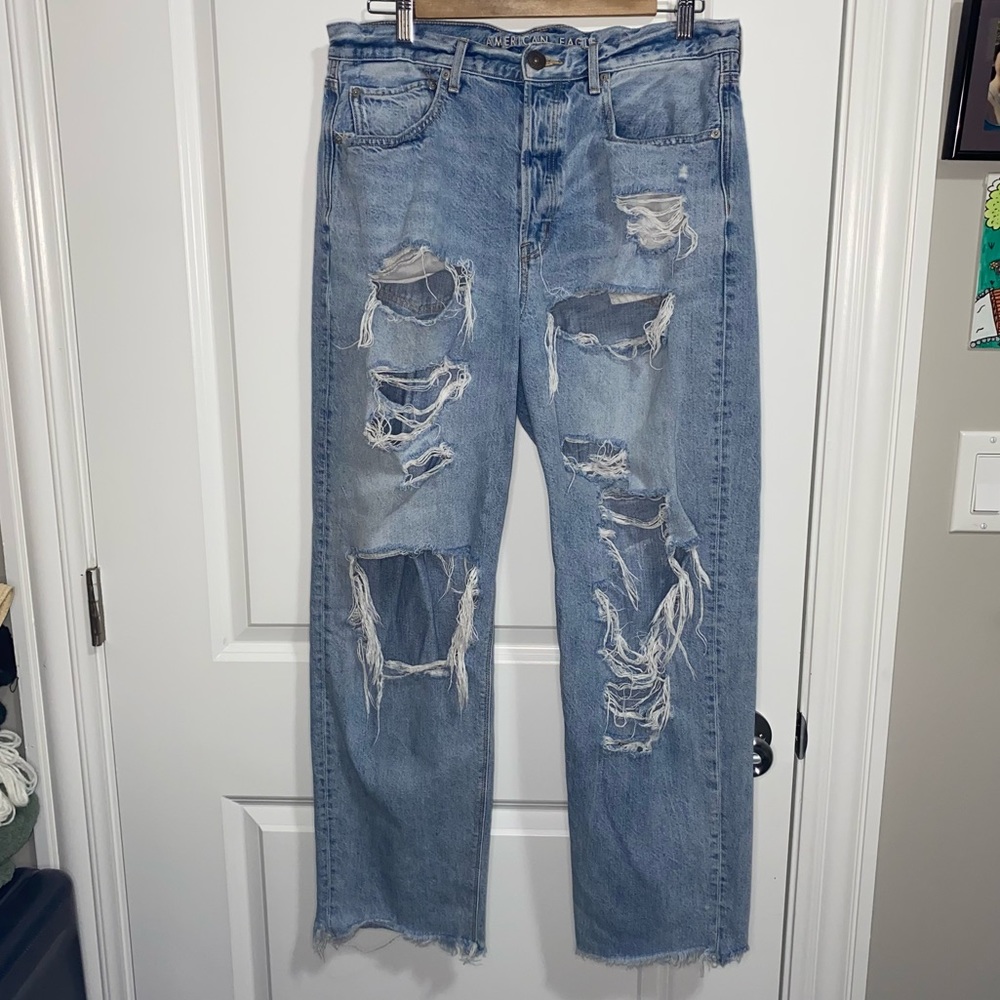 American Eagle Outfitters Distressed Light Wash Denim Jeans